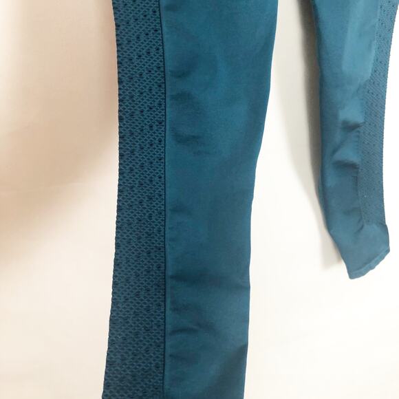 Fabletics Leggings Womens Medium Yoga Pilates Training Fitness Workout Exercise - Picture 4 of 10